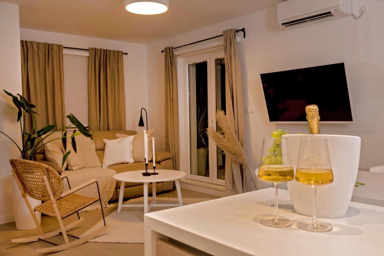Marula Holiday Home - With Heated Pool Marina Εξωτερικό φωτογραφία